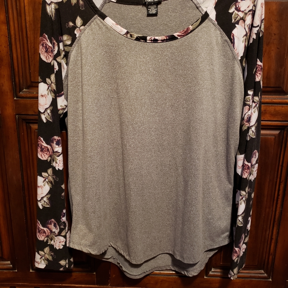 LAST CHANCE - Rue21 baseball style top